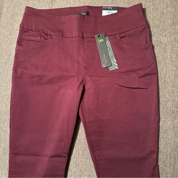 NWT Lee Women's Sculpting Slim Fit Leg Midrise Pull On Jean Fig Size 10 - Picture 1 of 10